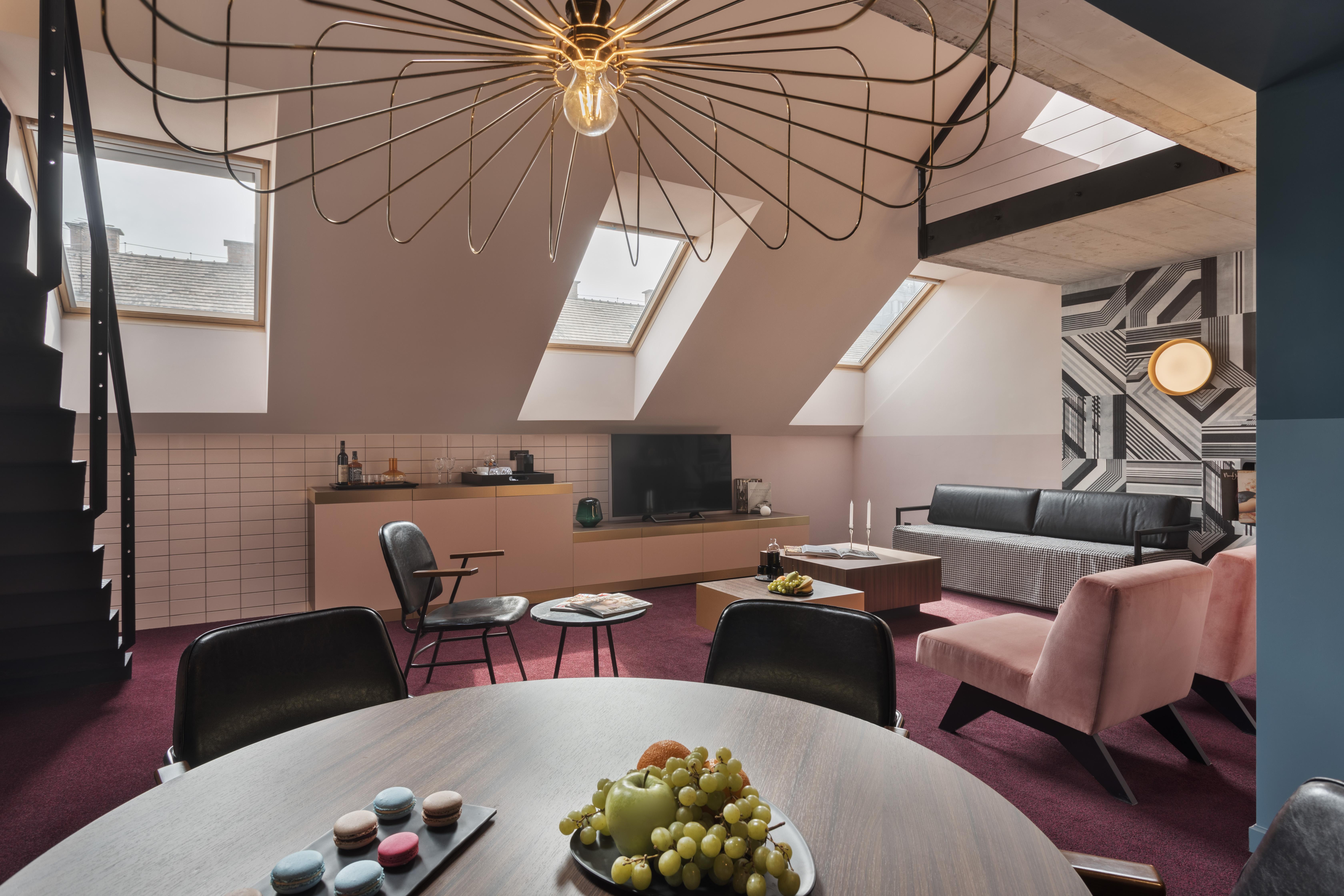 Stories Boutique Hotel Будапеща Екстериор снимка