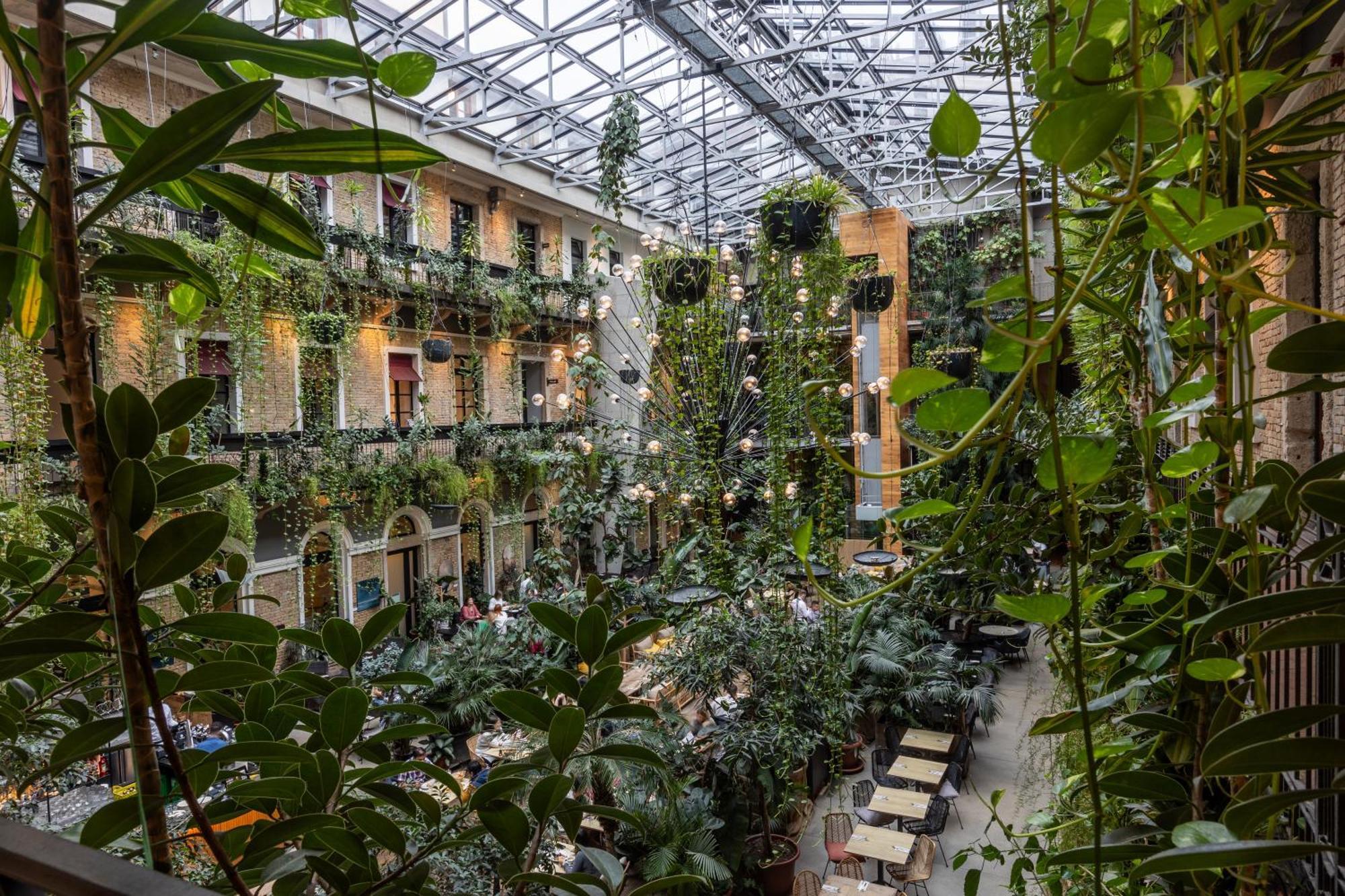 Stories Boutique Hotel Будапеща Екстериор снимка